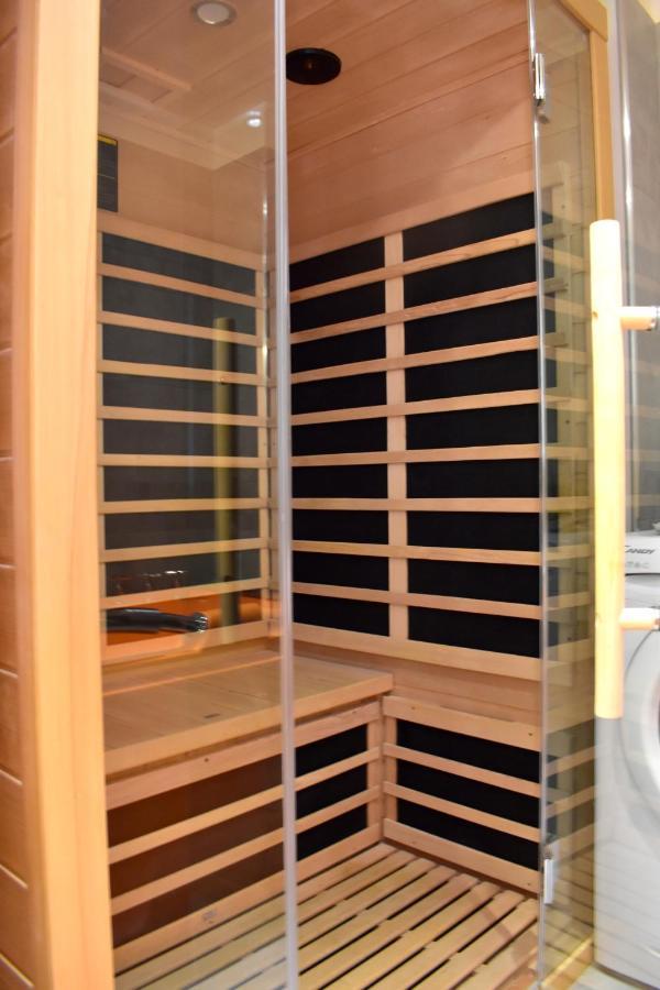 New Central Rooftop With Private Wellness, Sauna & Whirlpool Bath Praga Esterno foto