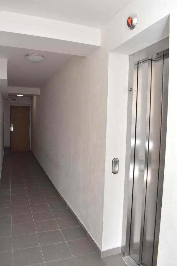 New Central Rooftop With Private Wellness, Sauna & Whirlpool Bath Praga Esterno foto